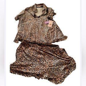 Ladies 2 pieces sleepwear pajamas sets brand new